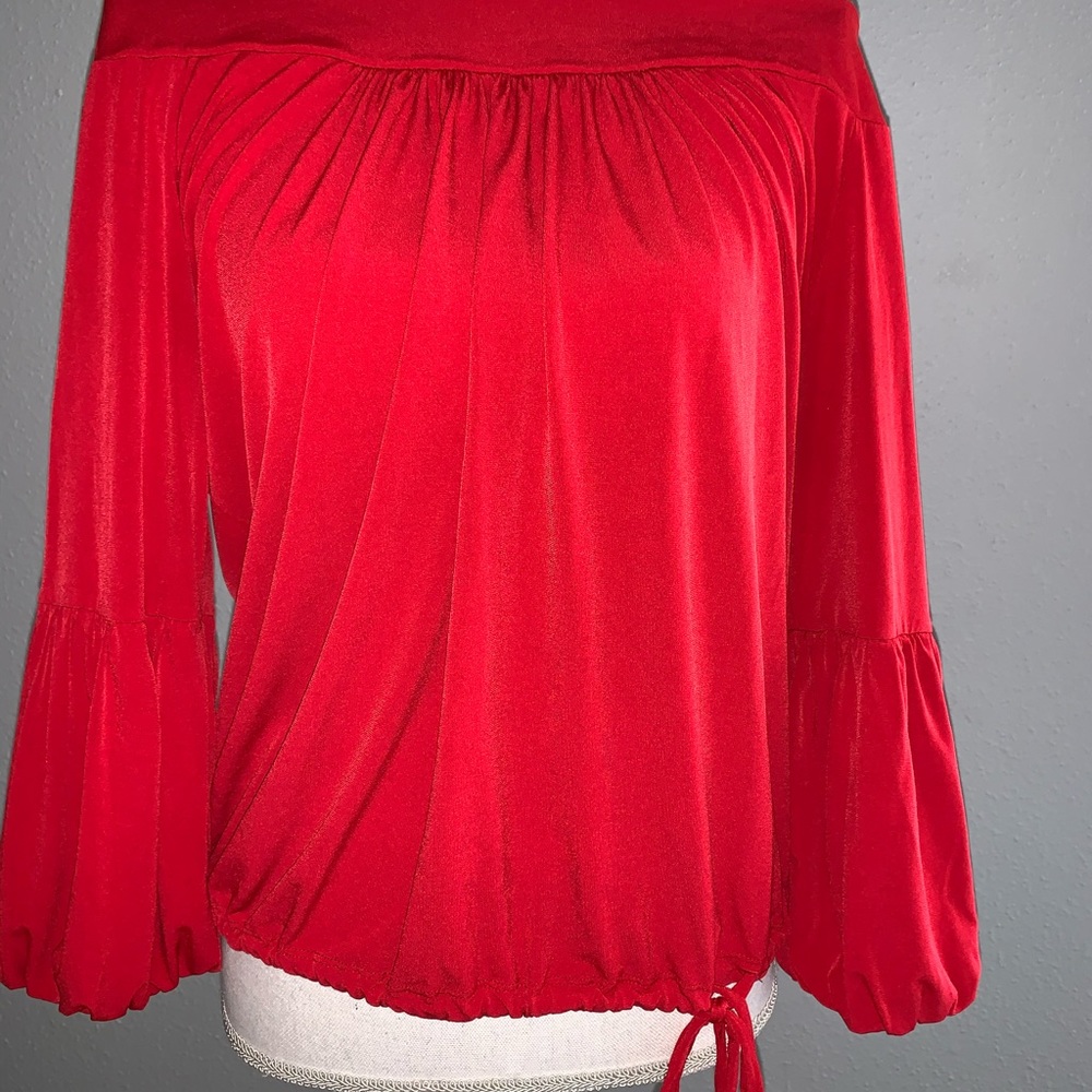Off the shoulder‎ peasant sleeve shirt